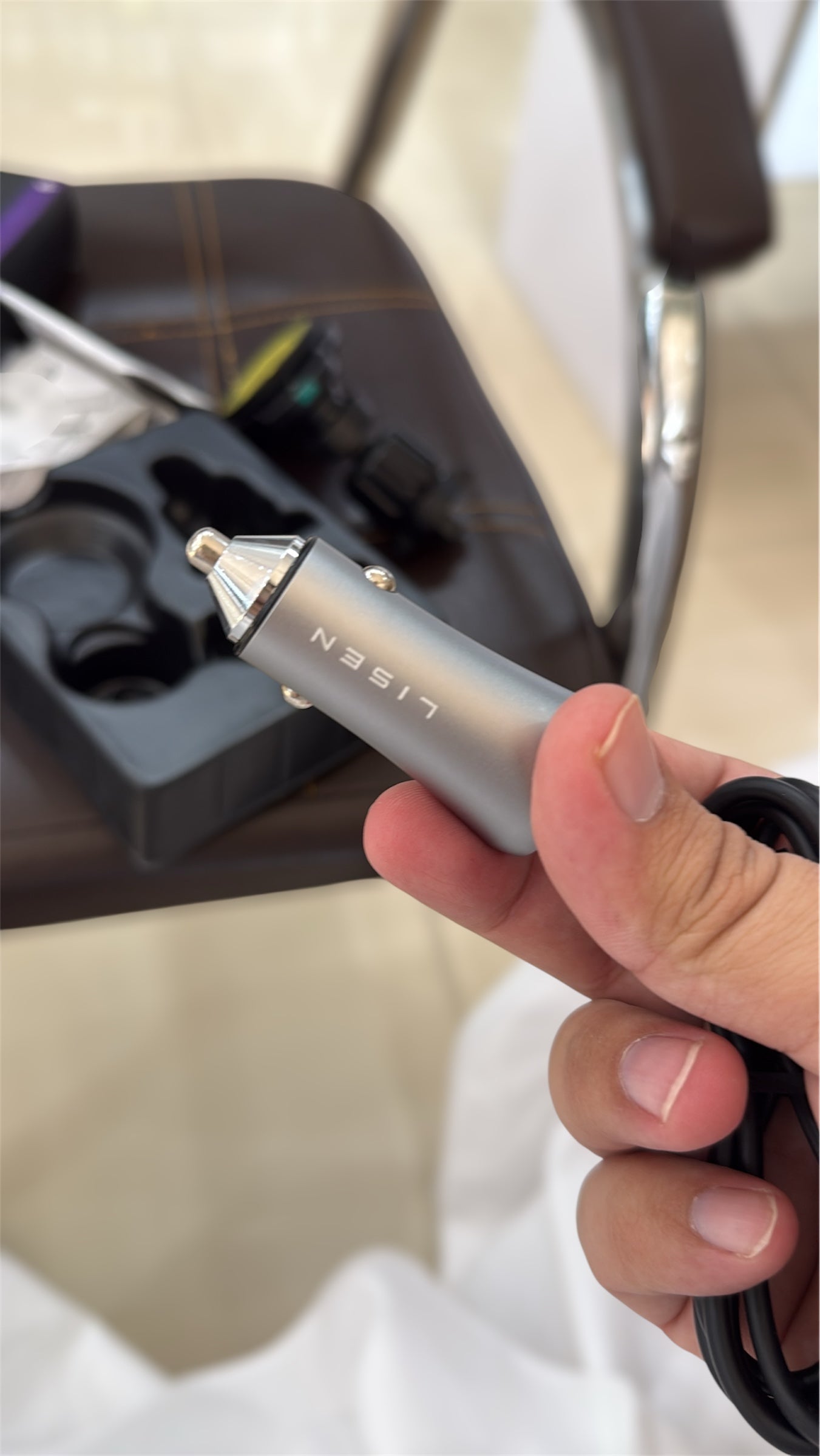 Lisen Wireless Car Magnetic Charger with Cooling Fan