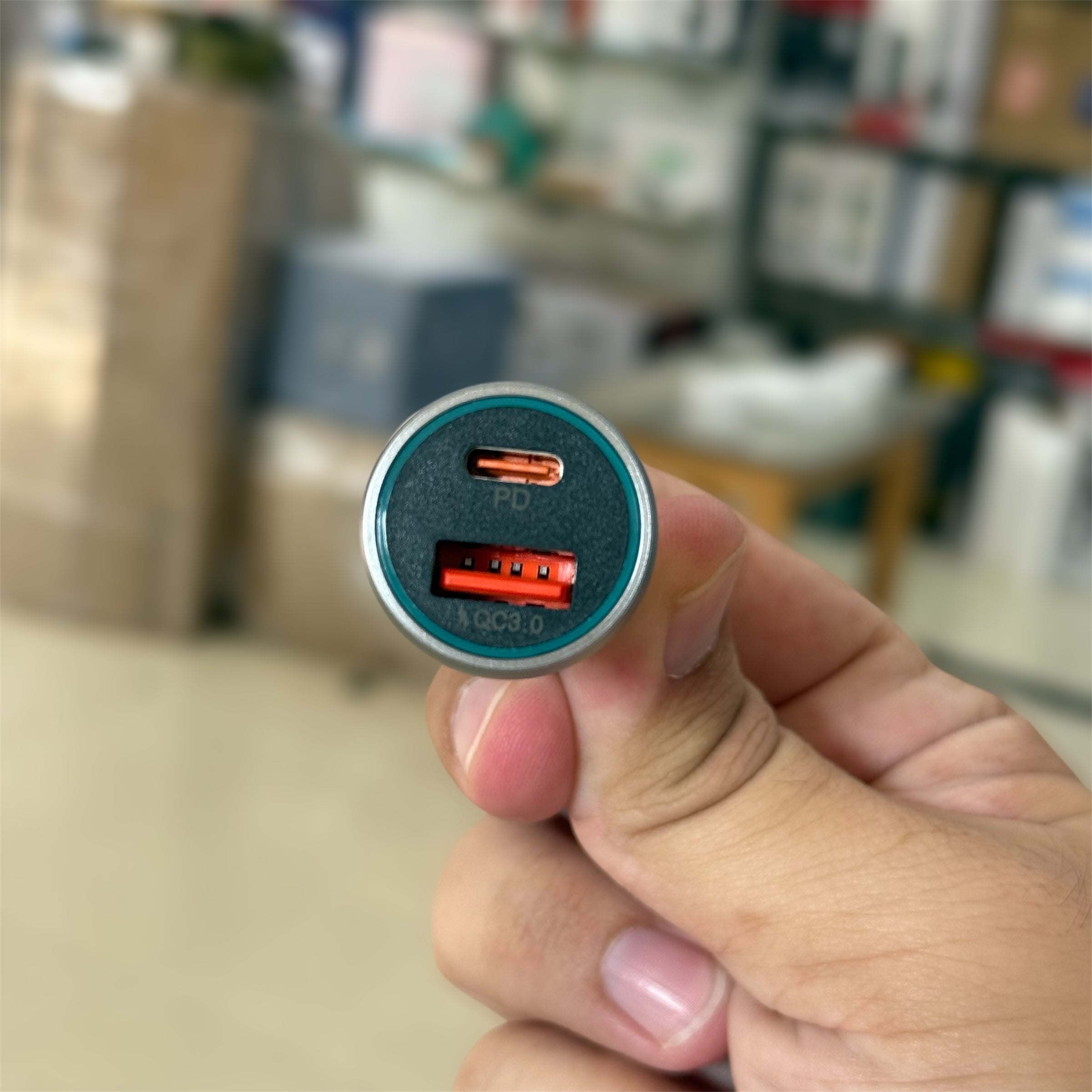 Lisen Wireless Car Magnetic Charger with Cooling Fan
